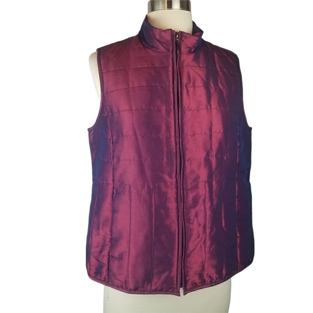 RELATIVITY IRIDESCENT POLYESTER FILLED VEST. SIZE M